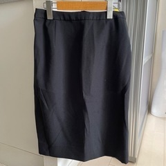 ほぼ新品黒のタイトスカート