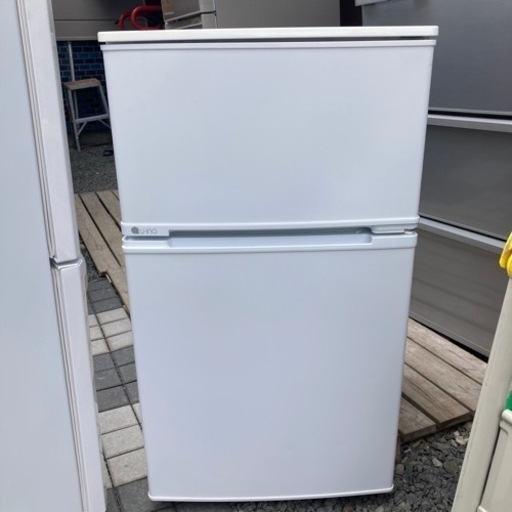 2018年製 ユーイング　冷蔵庫　UR-D90J.　RZ