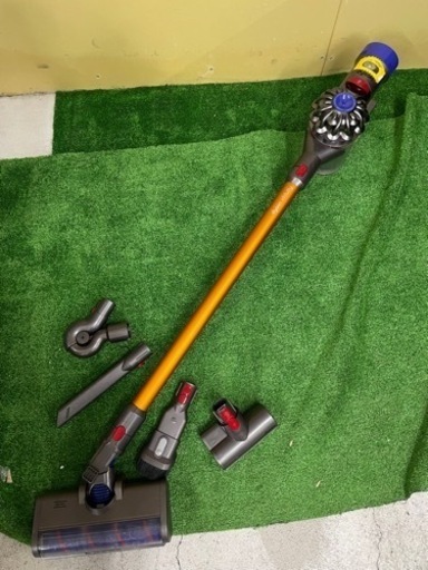 dyson ダイソン V8Fluffy SV10コードレスクリーナー 掃除機 /短時間動作確認済み