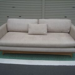 A&W Fine Furniture ソファー 3人掛け Hong Kong 海外 60万円で購入 中古品 近く無料配送