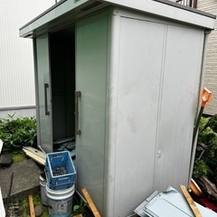 決まりました！引き取り限定！YODOKO 積雪型物置！