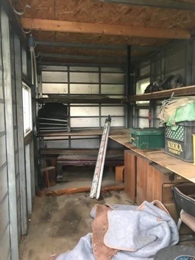 製作プレハブ売りです。