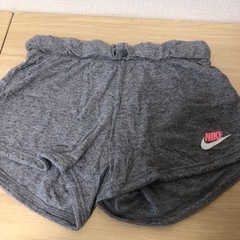 NIKE ショートパンツ　子供size M