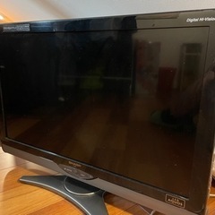 シャープ　AQUOS 32型　液晶カラーテレビ　2010年製