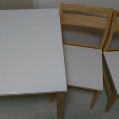 【無料！】テーブルと椅子セット