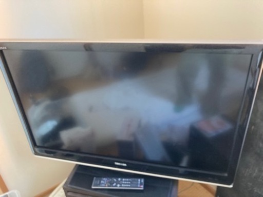 42インチ液晶テレビ