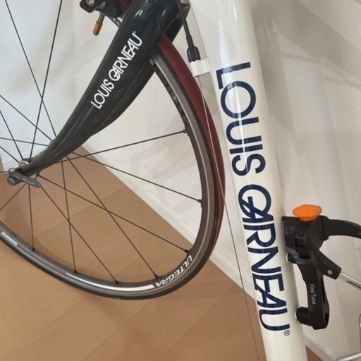 受け取り予定者が決まりました)白色ロードバイクとヘルメットのセット