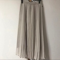 [未使用] GU ジーユー プリーツスカート ロングスカート Mサイズ