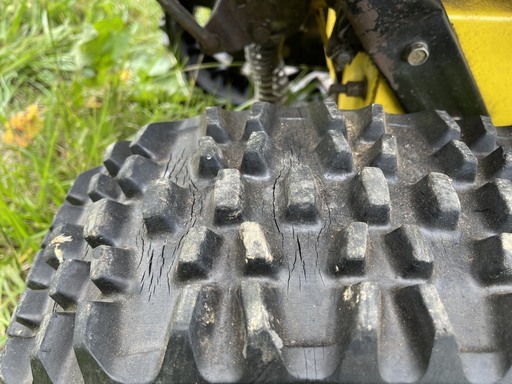 SUZUKI SS980ES除雪機を譲ります。ジャンク