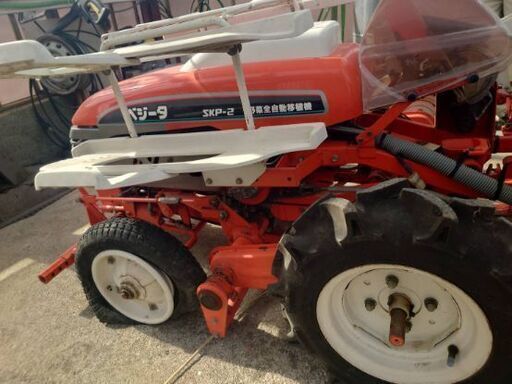 中古　クボタベジータ　全自動移植機