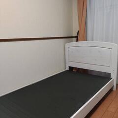 木製シングルベッド+ニトリのマットレス