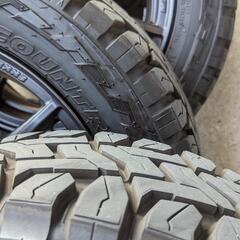 流行りのゴツゴツタイヤ付美品アルミ