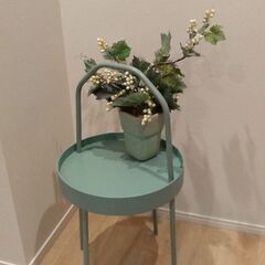 サイドテーブル＆造花