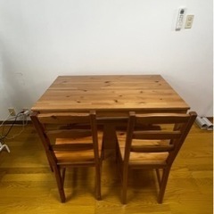 IKEA テーブル　椅子二脚　３点セット