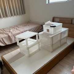 ベッドフレーム2つ(無印・IKEA) マットレス1つ(ニトリ)