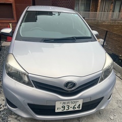 Toyota Vitz.  H25.  ,, 走行距離65000...