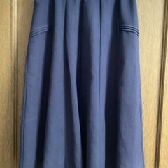 濃紺フレアスカート