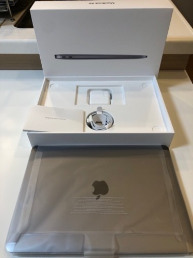 引渡し先決定【引取り限定】M1 MacBook Air  + オマケ付き
