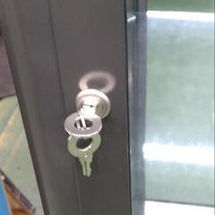 IKEA   イケア　コレクションケース　FABRIKOR   ファブリコール　23079   キャビネット　鍵付き　ダークグレー　50×40×150　状態良好品