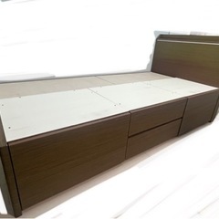 シングルベッド（収納付き）