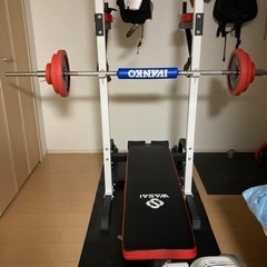 分解済み本体の下に敷いてあるマット無し。