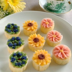 白あんで作る季節のお花「ひまわりカップケーキ／おはぎBOX」レッスン - 小金井市
