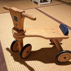 木製の３輪車