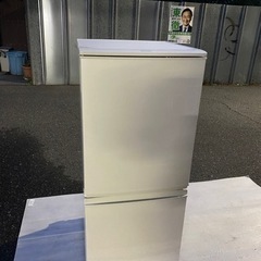 2016年製　SHARP2ドア　冷蔵庫　ホワイト