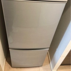 シャープ　冷蔵庫　グレー　137L 2018年製