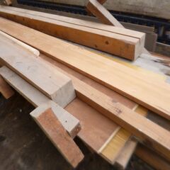早く来て頂ける方優先 DIY用材料 木材 角材 板材 残材 廃材...
