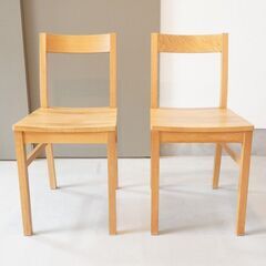 人気の無印良品(MUJI)のオーク無垢材を使用したダイニングチェアー2脚