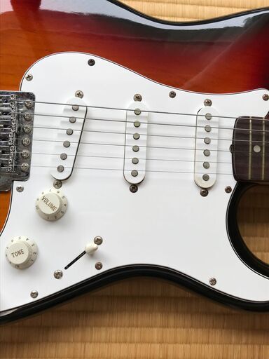 ◆Fender Squier Series Stratocaster エレキギター  (おまけあり)