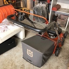 芝刈り機　　エンジン式　　自走