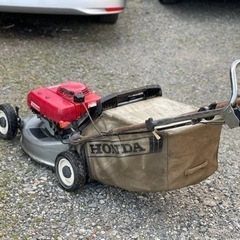 ホンダ　芝刈り機　自走式　