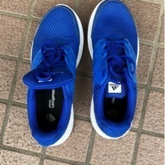 adidasスニーカー27.5