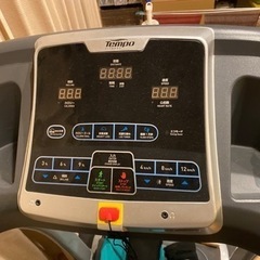 ランニングマシン　Tempo T82 