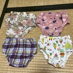 女の子　オーバーパンツ　4枚セット