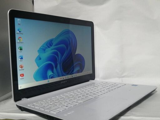 お話し中SONYVAIOSVF1521美品白薄型SSDWIN11Office2021