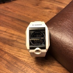 G-SHOCK 白　スクエア