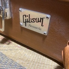 決まりました Gibsonアコースティック純正ハードケース