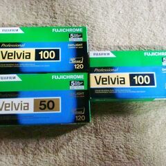 富士クロームVelvia 50（一箱5本）、Velvia 100...