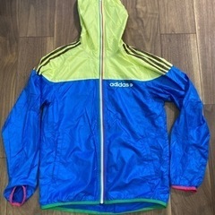 adidas ウインドブレーカー