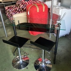 カウンターテーブル椅子2脚セット　ガラス天板