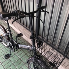 🔹折りたたみ自転車🔹6段 オートライト カゴ付き。