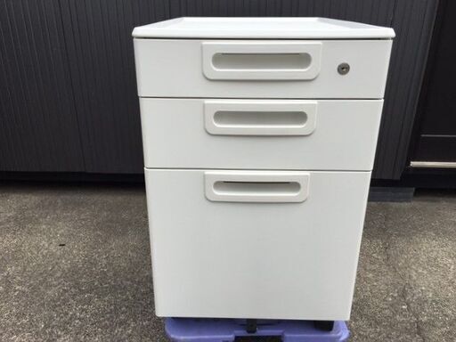 【美品 / 鍵2本 / ホワイト】 PLUS/プラス　RY-046SC-3　2018年製　3段デスクワゴン/キャスター付/キャビネット/脇机/袖机　W396㎜×D577㎜×H604㎜