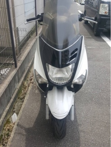 【マジェスティ125 FI 白】傷は多いですが希少なリアキャリアボックス付き