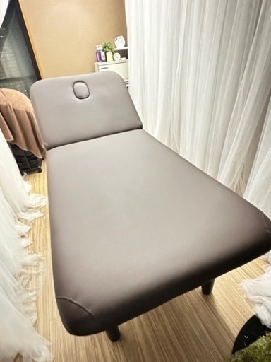 【美品中古】手動昇降 リクライニングマッサージベッド 、エステベッド(有孔)