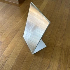 IKEAの鏡