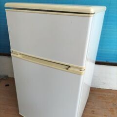 ユーイング（U-ING） UR-D90H 2ドア冷凍冷蔵庫 88...