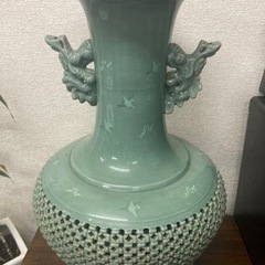 韓国慶州 青磁器 壺 透かし彫り 韓国青磁 大きな 花瓶 恩明 美品